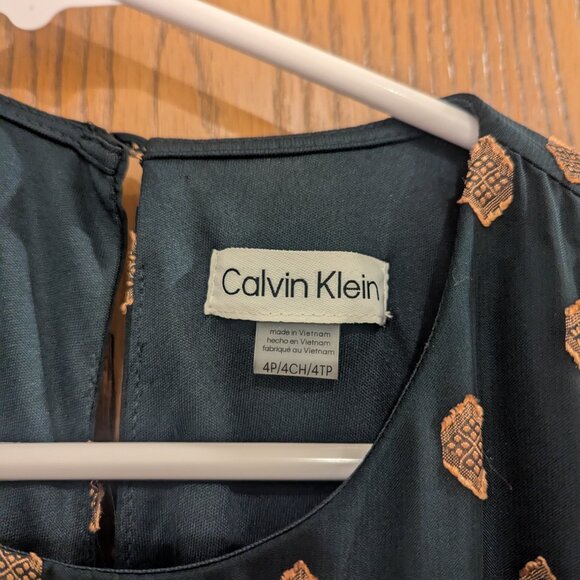 Calvin Klein Long Sleeves, A-Line Style, Round Neckline, Green/Gold Dress 4P - Picture 2 of 5